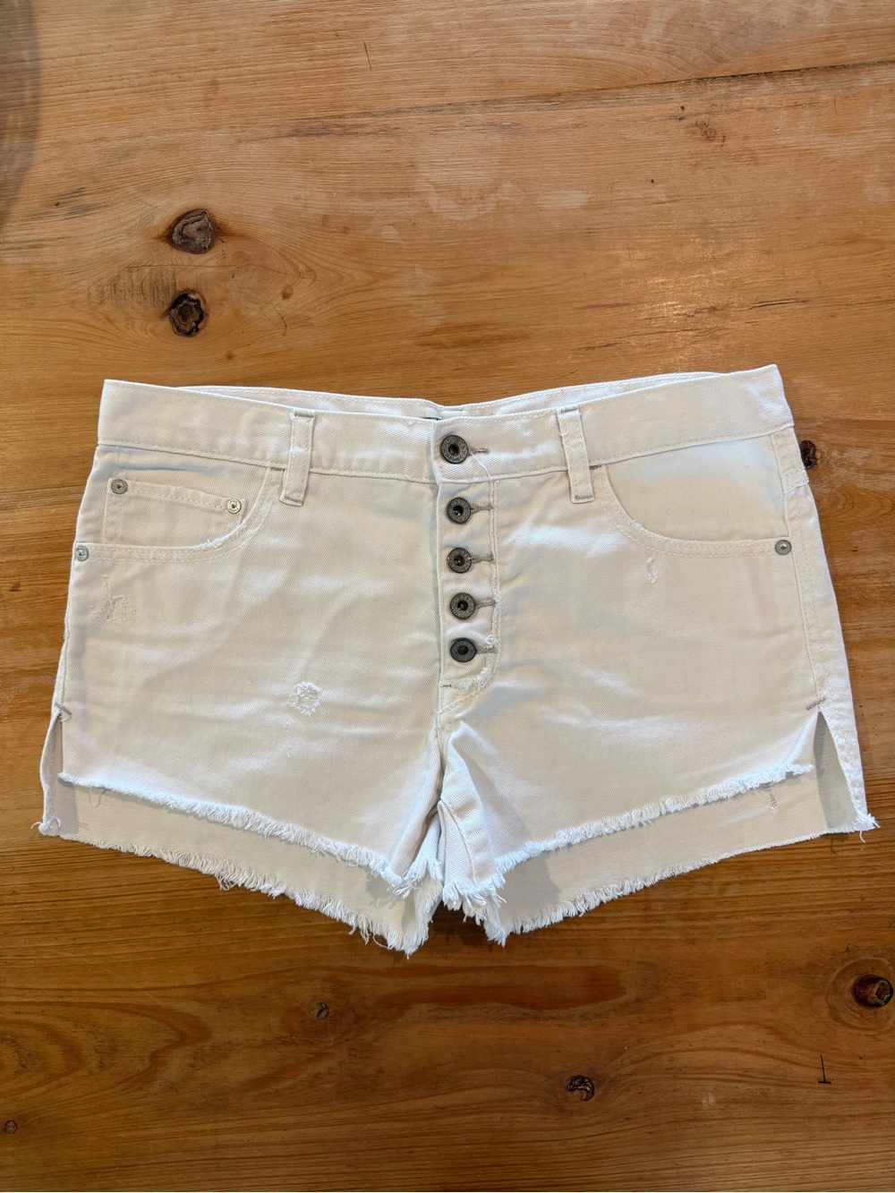 Free People White Distressed Denim Cutoff Shorts Size 27 Runs Large